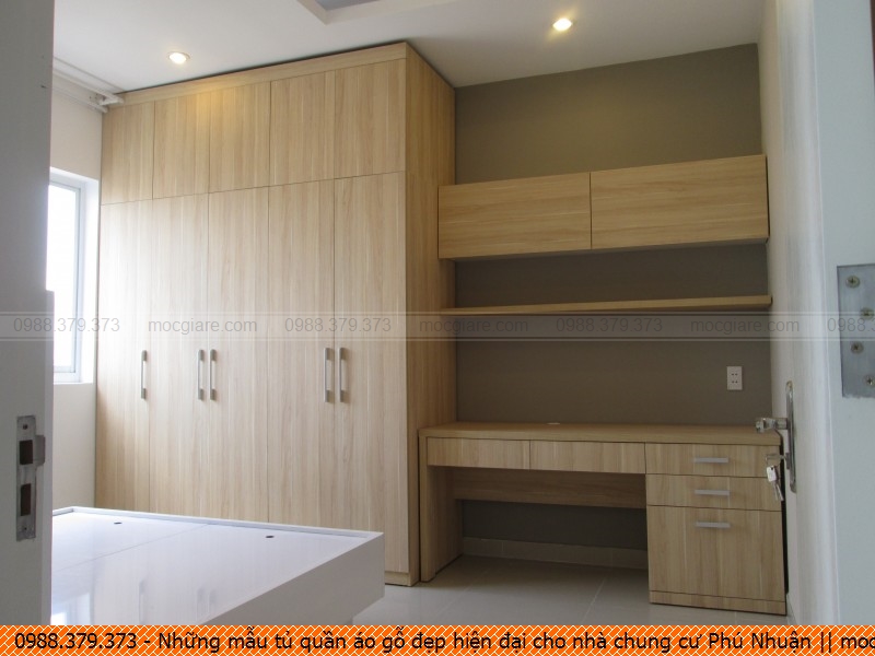 Những mẫu tủ quần áo gỗ đẹp hiện đại cho nhà chung cư Phú Nhuận
